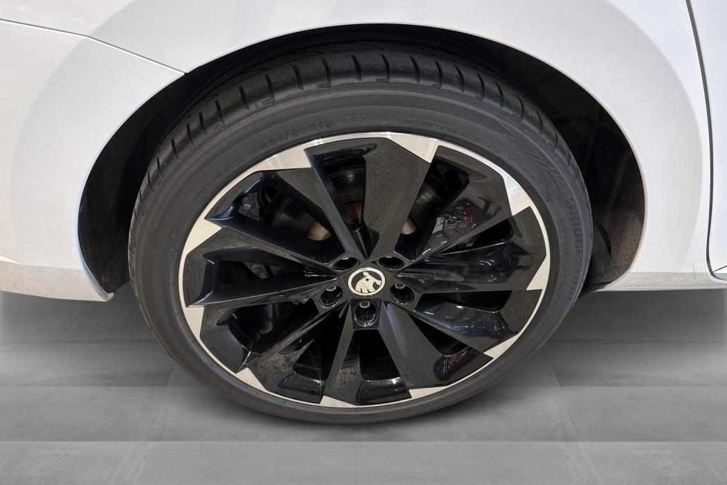 SKODA SUPERB 2020