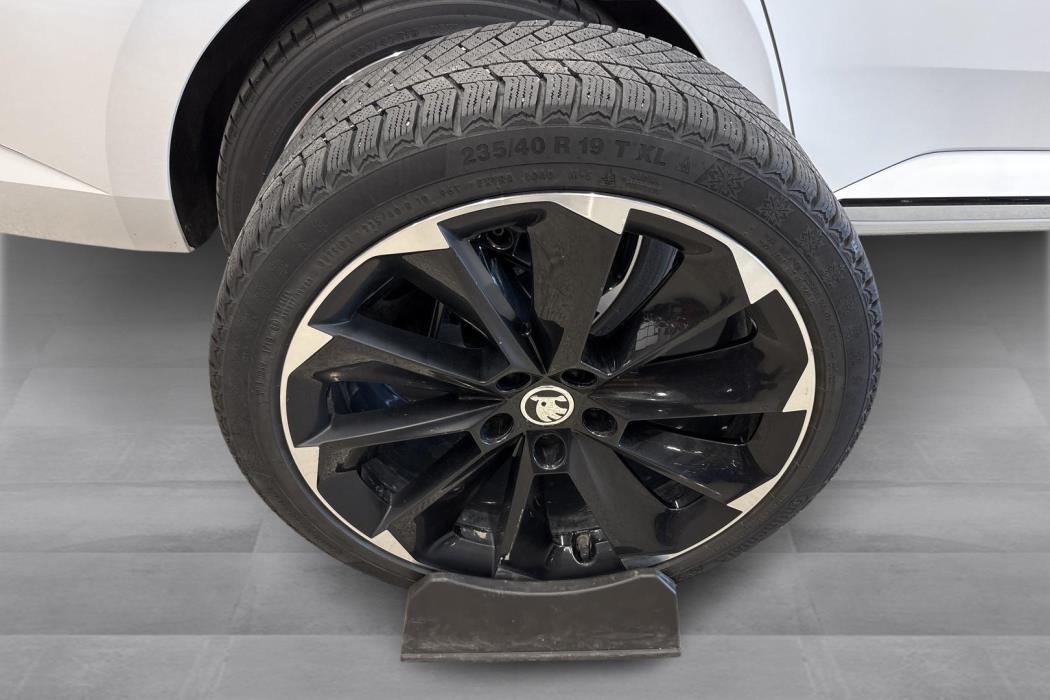 SKODA SUPERB 2020
