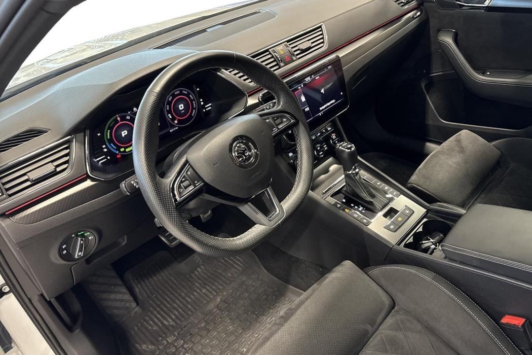 SKODA SUPERB 2020