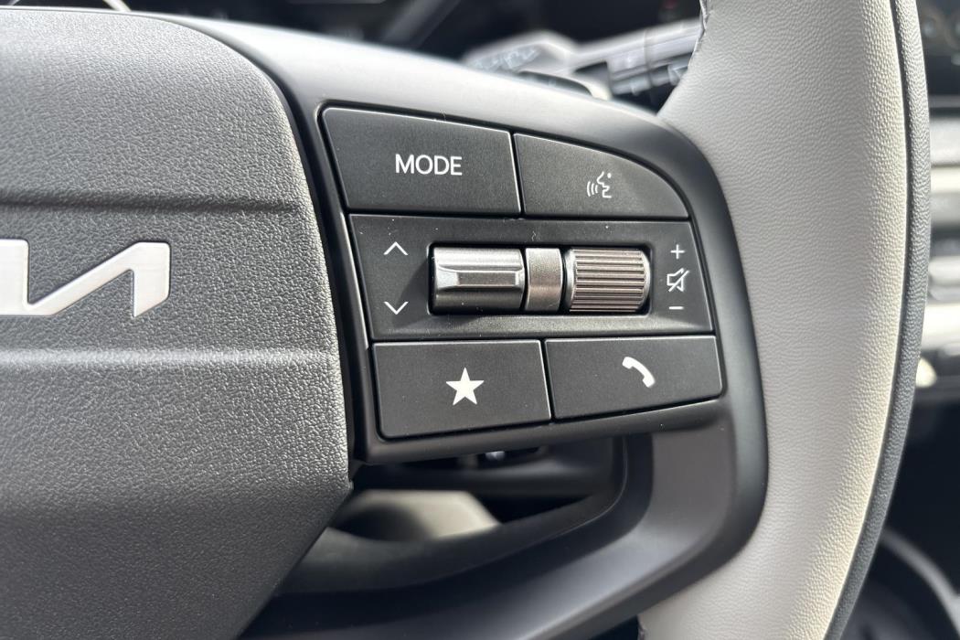 KIA EV4 2026