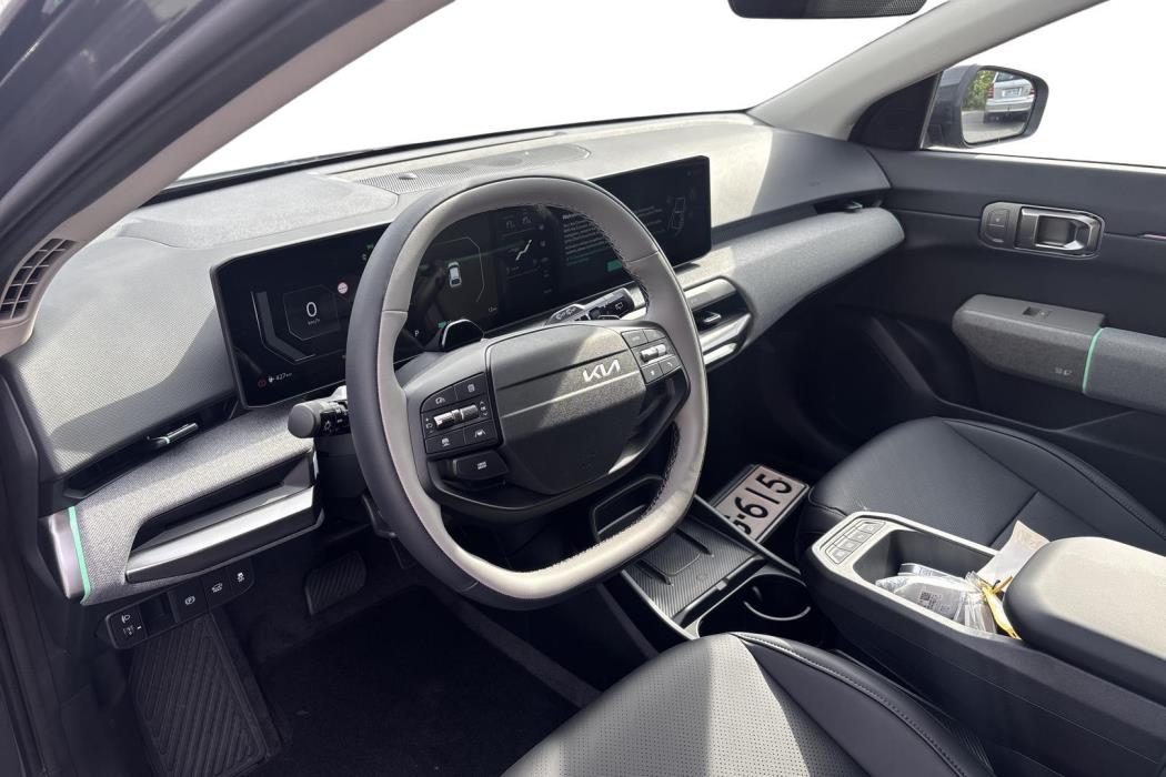 KIA EV4 2026