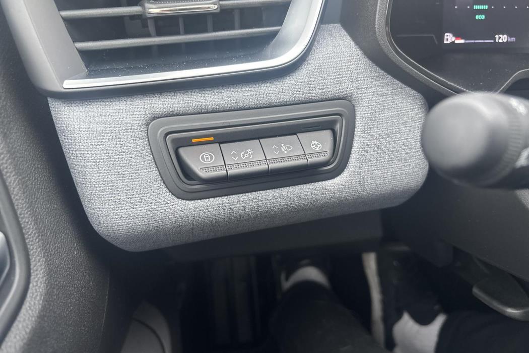 Mitsubishi Colt 2025