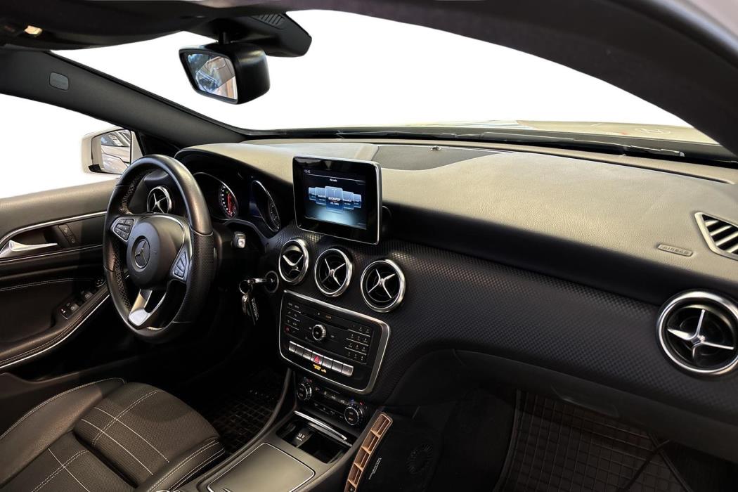 MERCEDES-BENZ A 2016