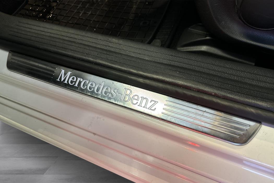 MERCEDES-BENZ A 2016