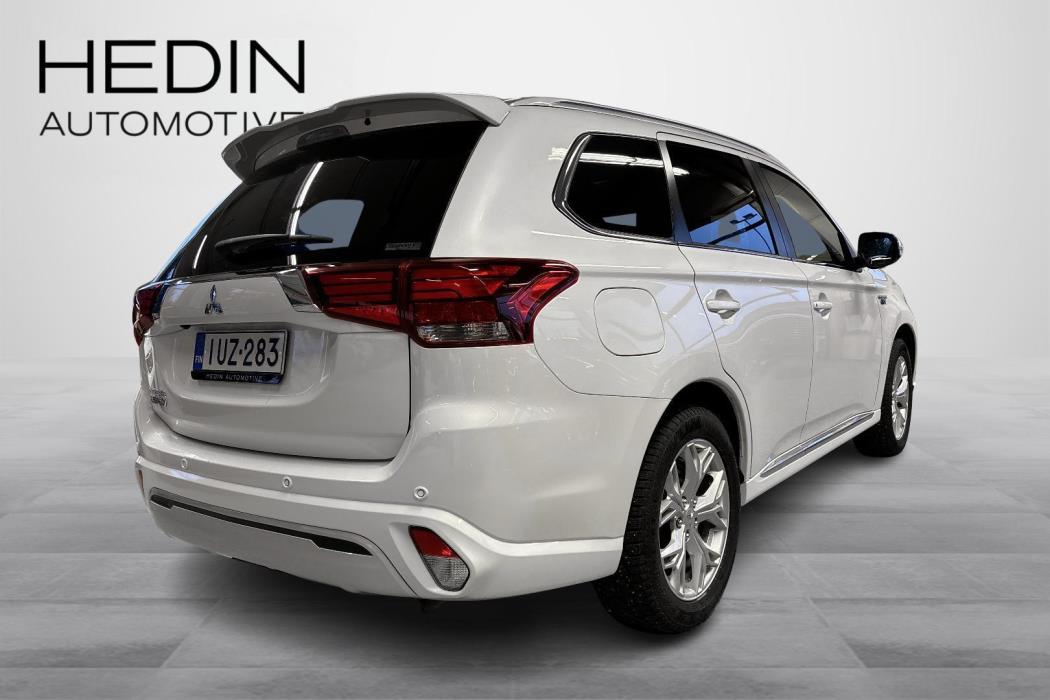 Mitsubishi Outlander PHEV 2021