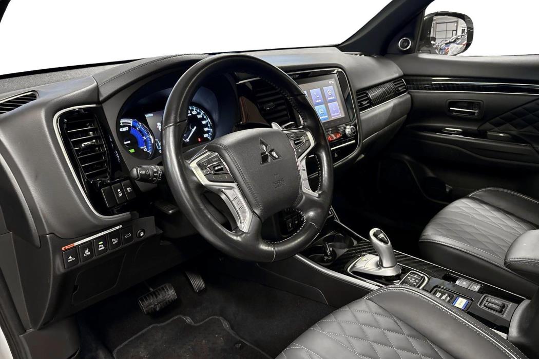 Mitsubishi Outlander PHEV 2021