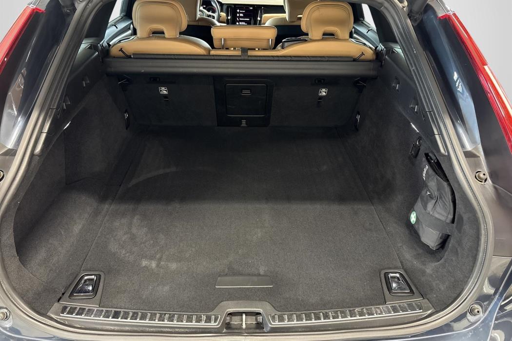 VOLVO V90 2020