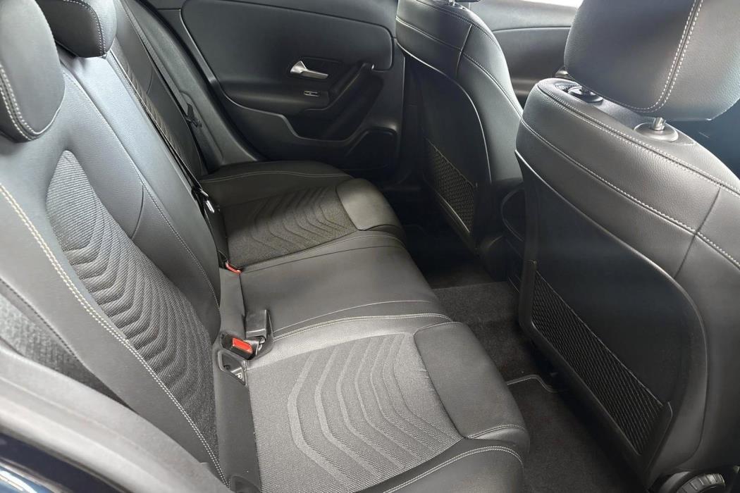 MERCEDES-BENZ A 2021