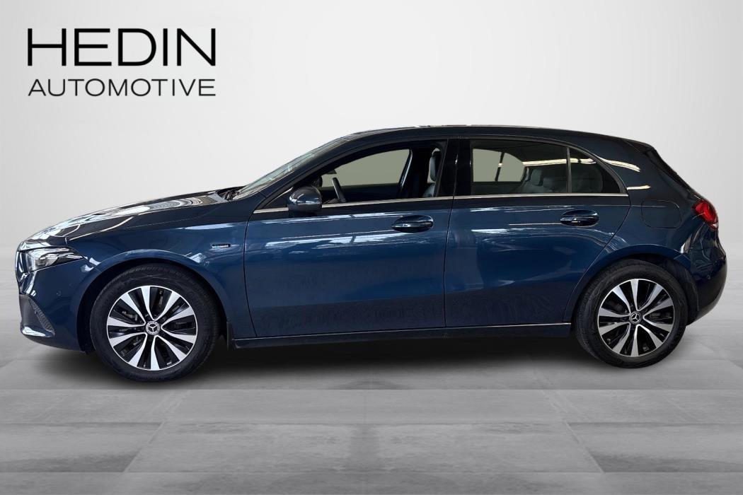 MERCEDES-BENZ A 2021