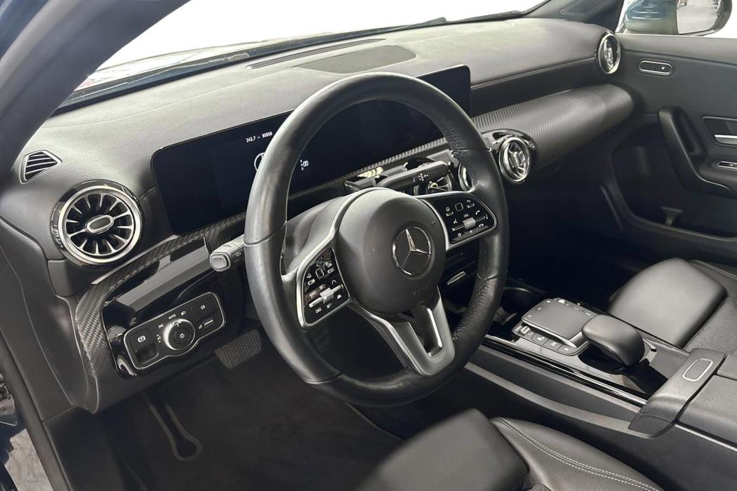MERCEDES-BENZ A 2021