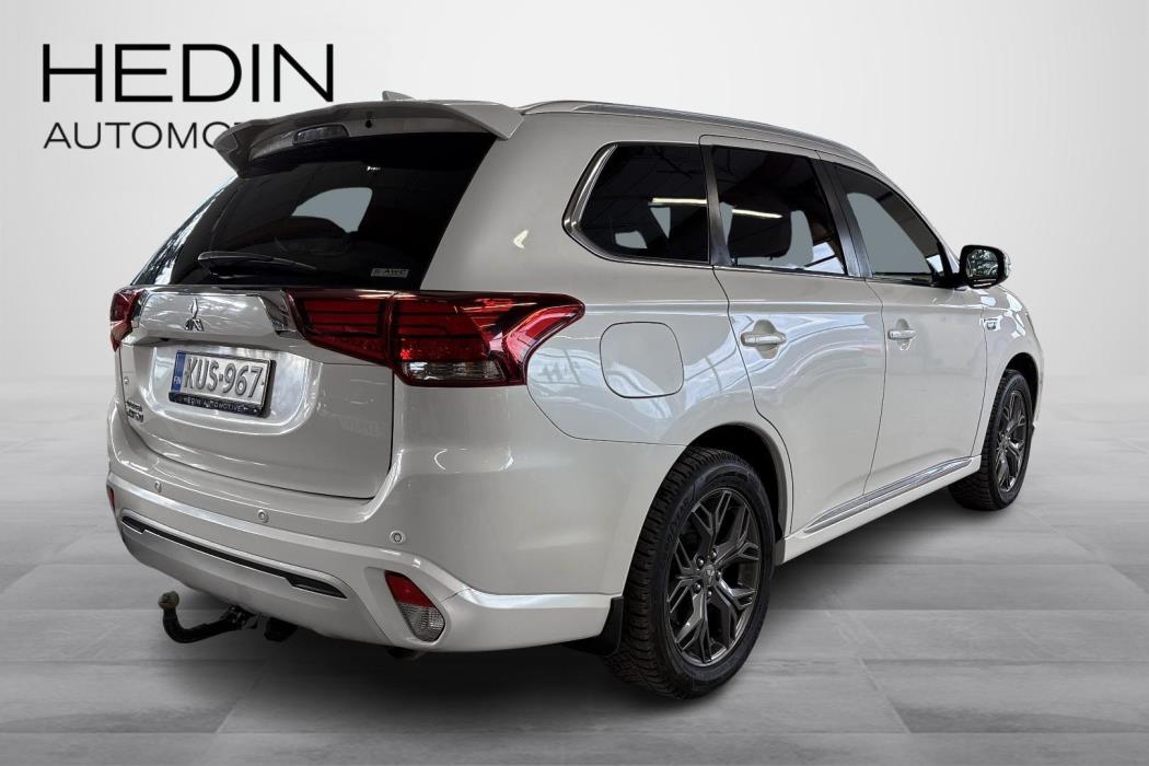 Mitsubishi Outlander PHEV 2020