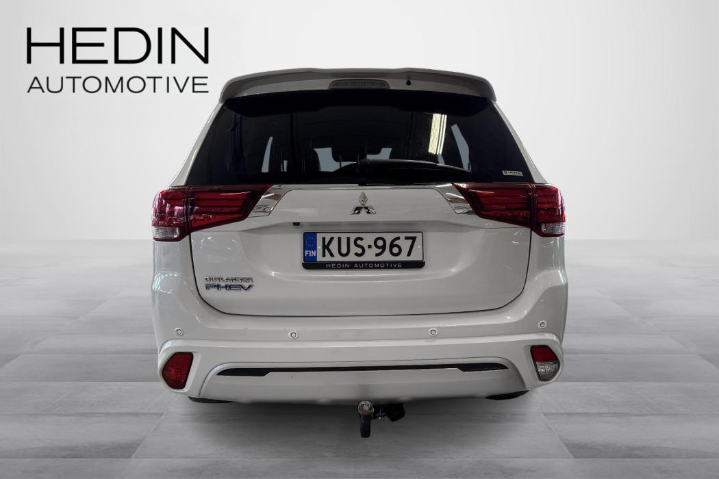 Mitsubishi Outlander PHEV 2020