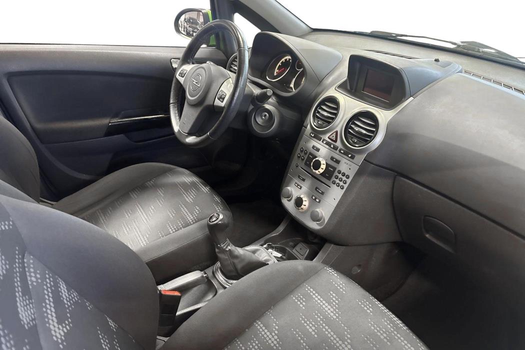 OPEL CORSA 2012