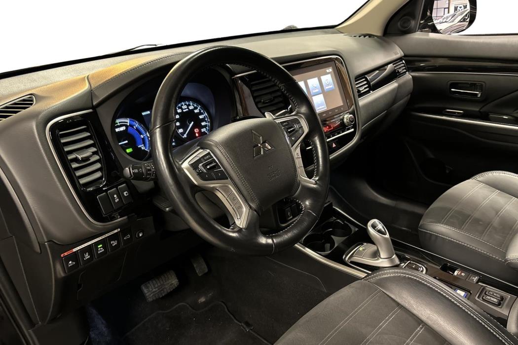 MITSUBISHI Outlander PHEV 2021