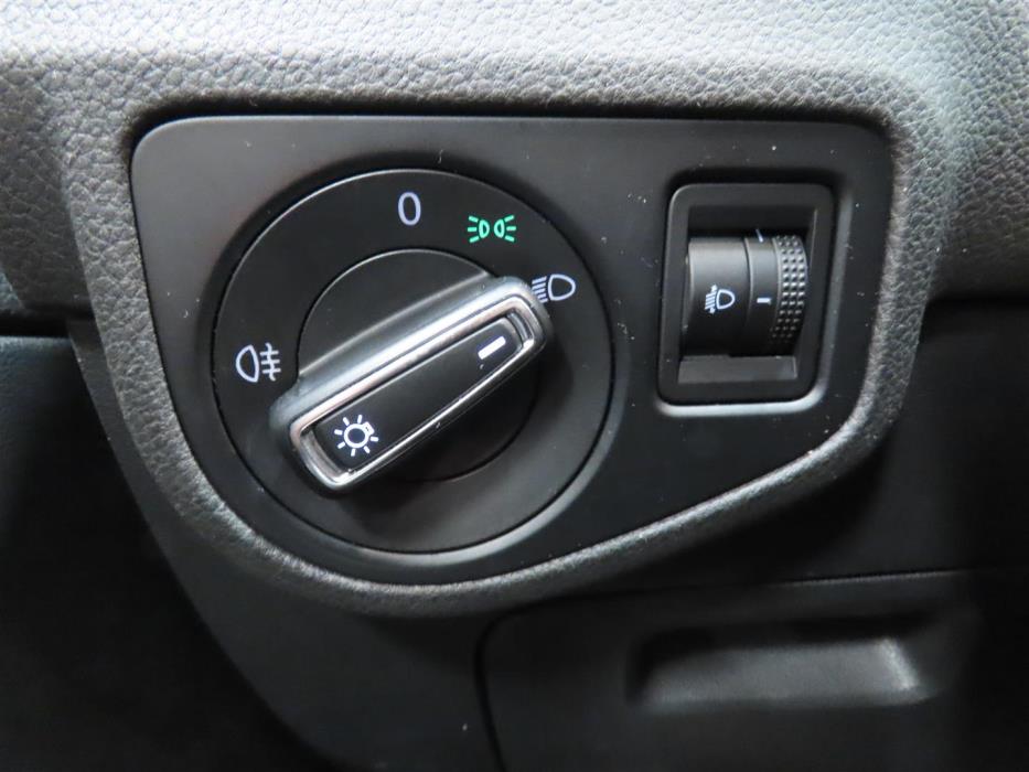 VOLKSWAGEN Golf Sportsvan 2015