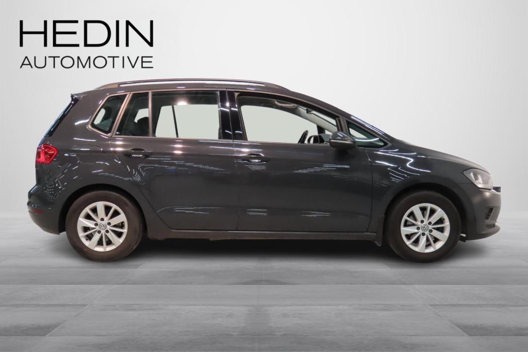 VOLKSWAGEN Golf Sportsvan 2015