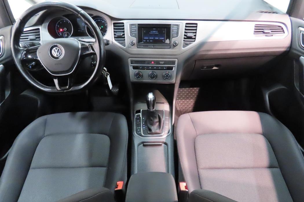 VOLKSWAGEN Golf Sportsvan 2015