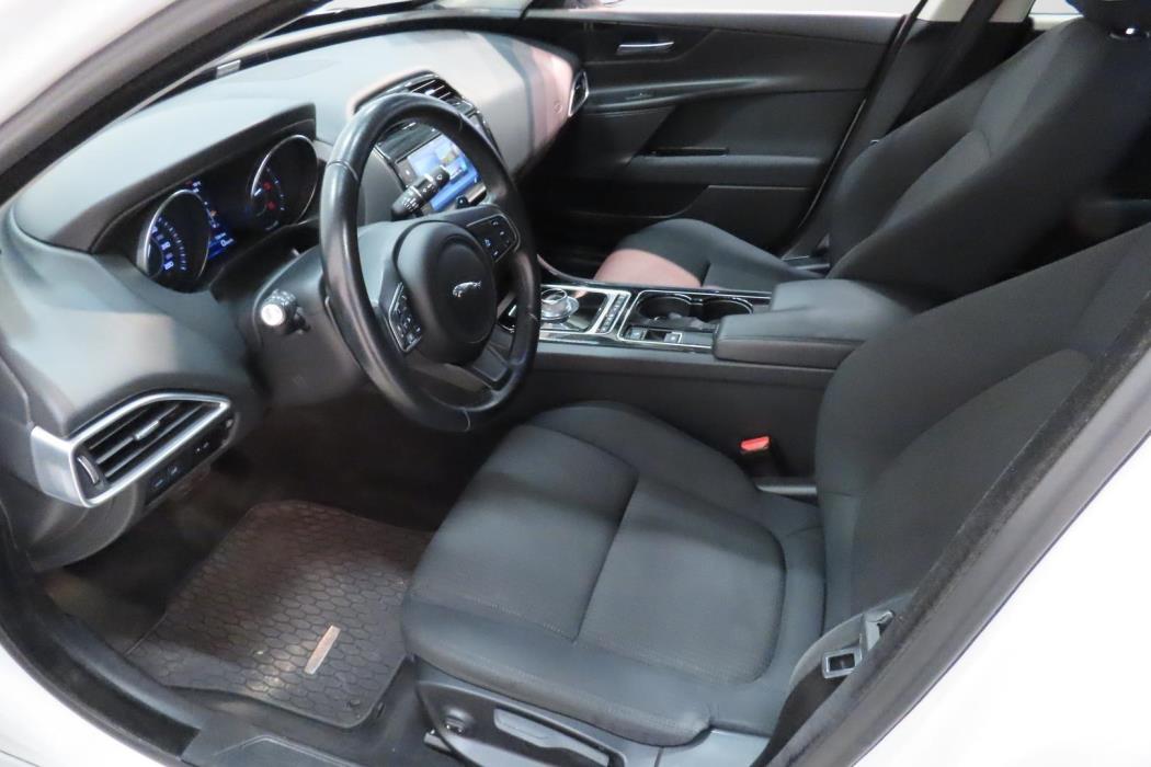 JAGUAR XE 2016