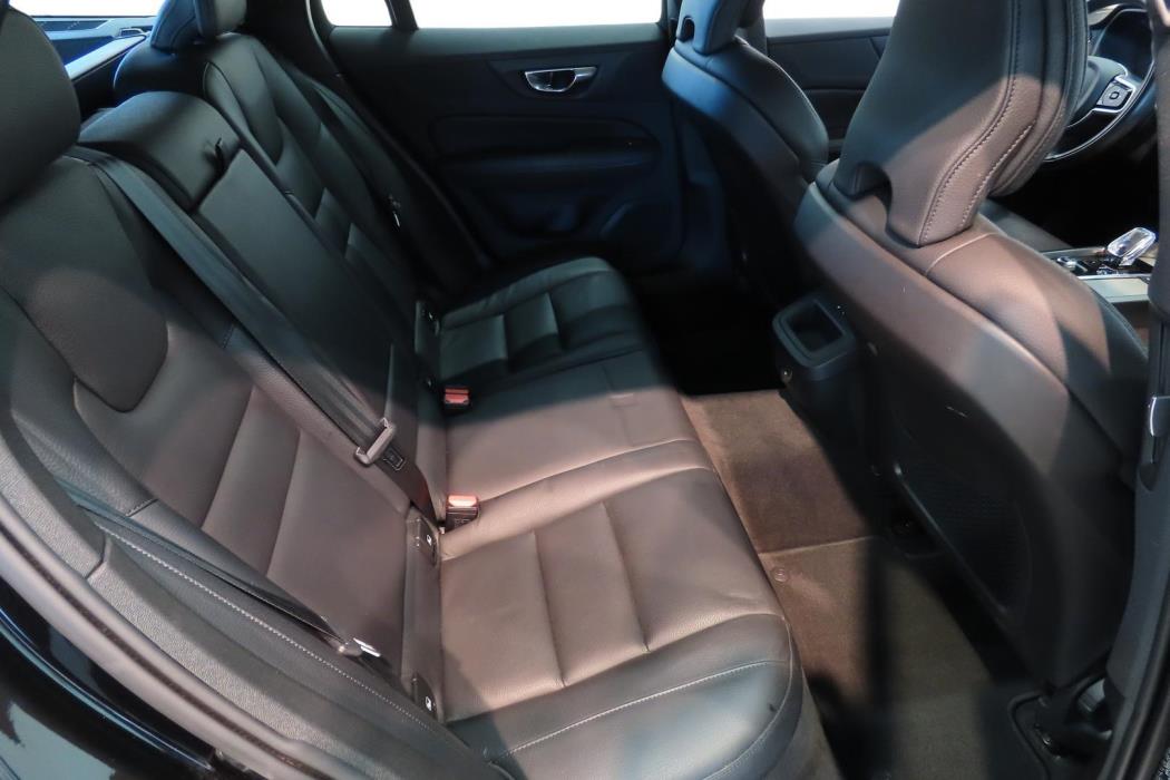 Volvo V60 2022