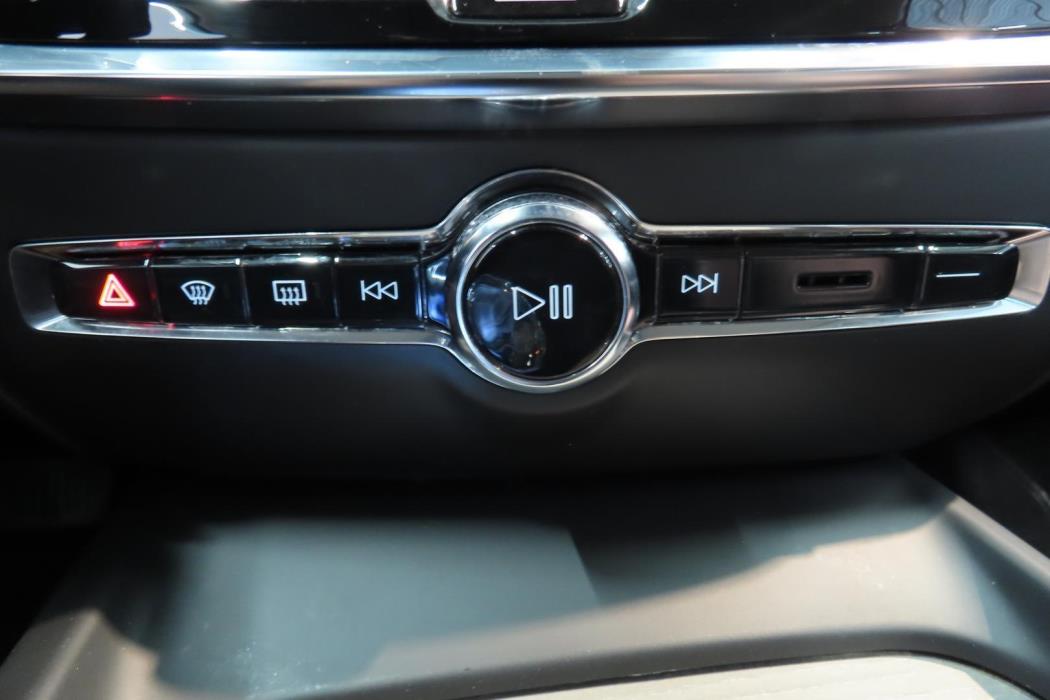 Volvo V60 2022
