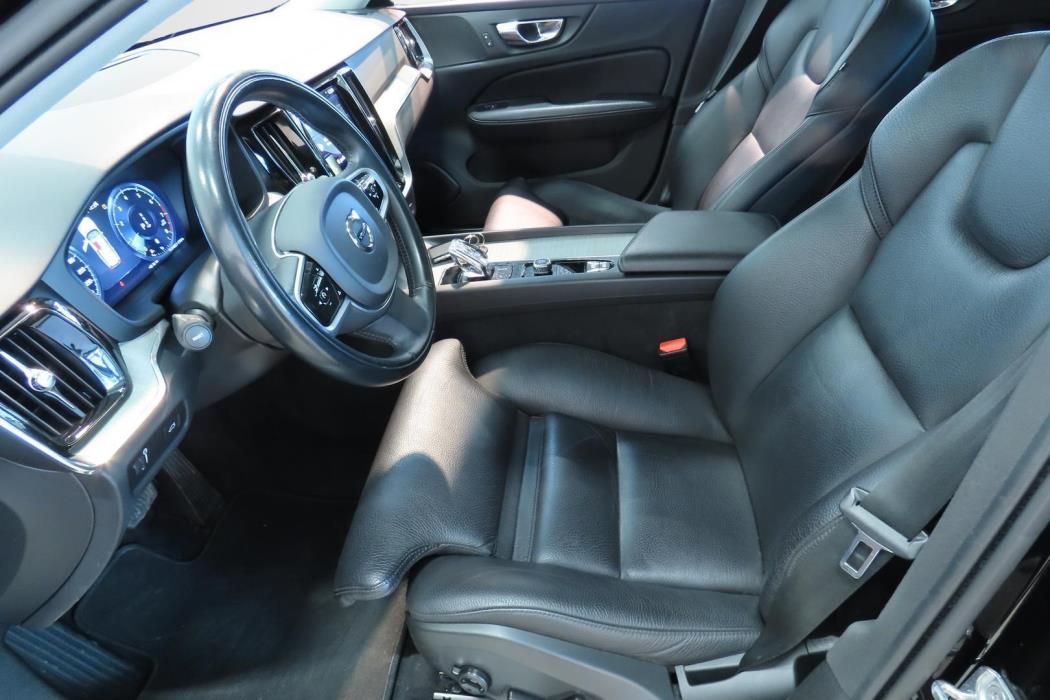 Volvo V60 2022