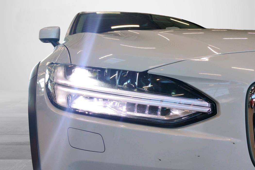 Volvo V90 Cross Country 2020