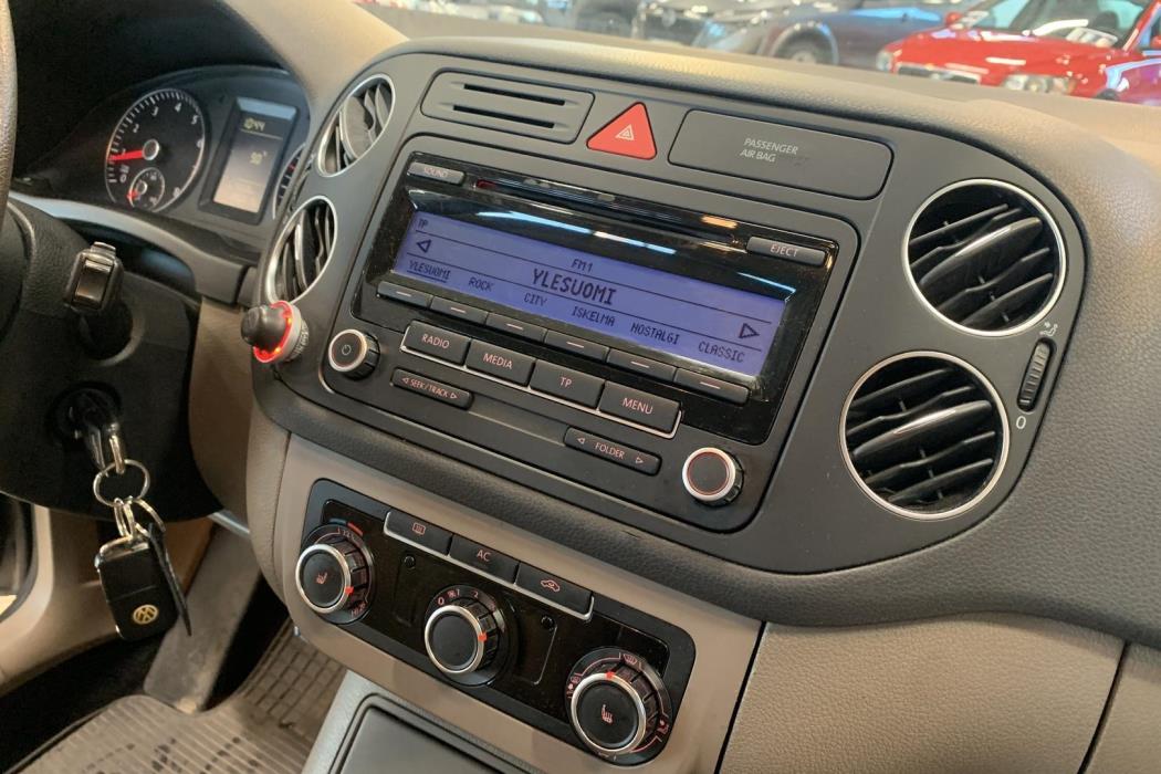 VOLKSWAGEN GOLF PLUS 2009