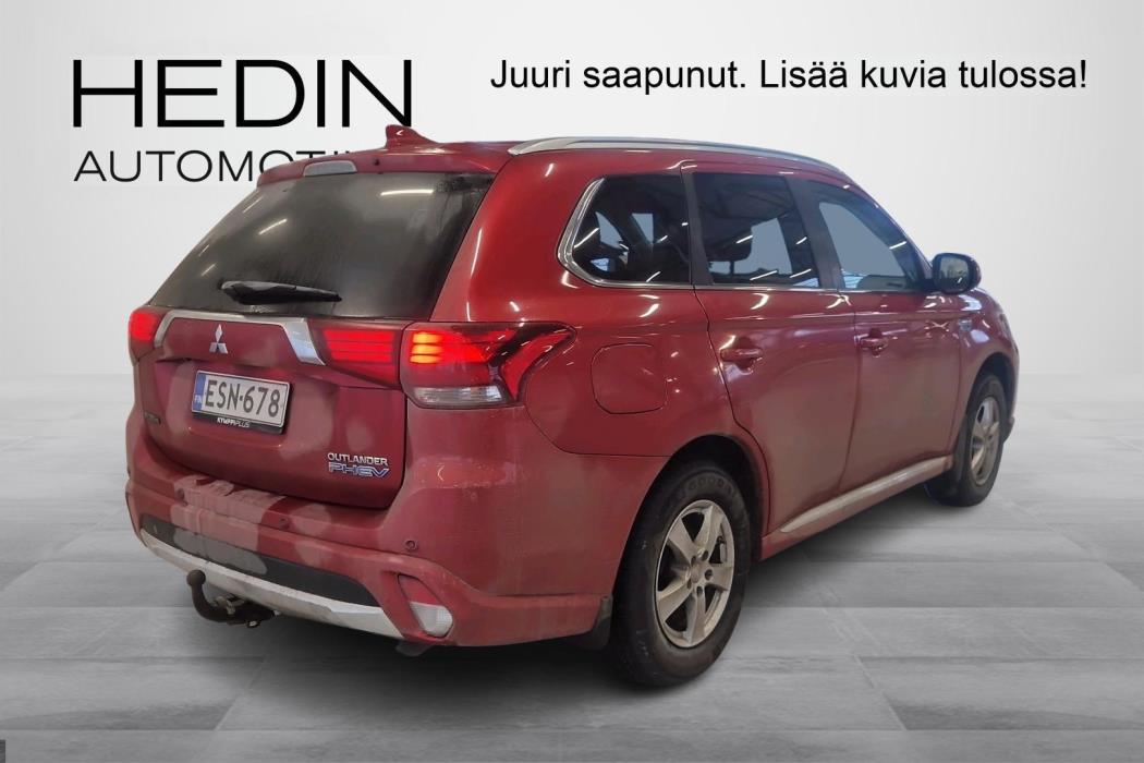 MITSUBISHI Outlander PHEV 2016