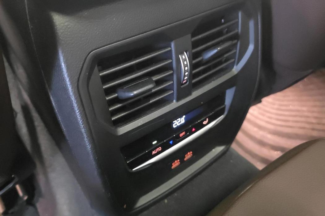 BMW 320 2021