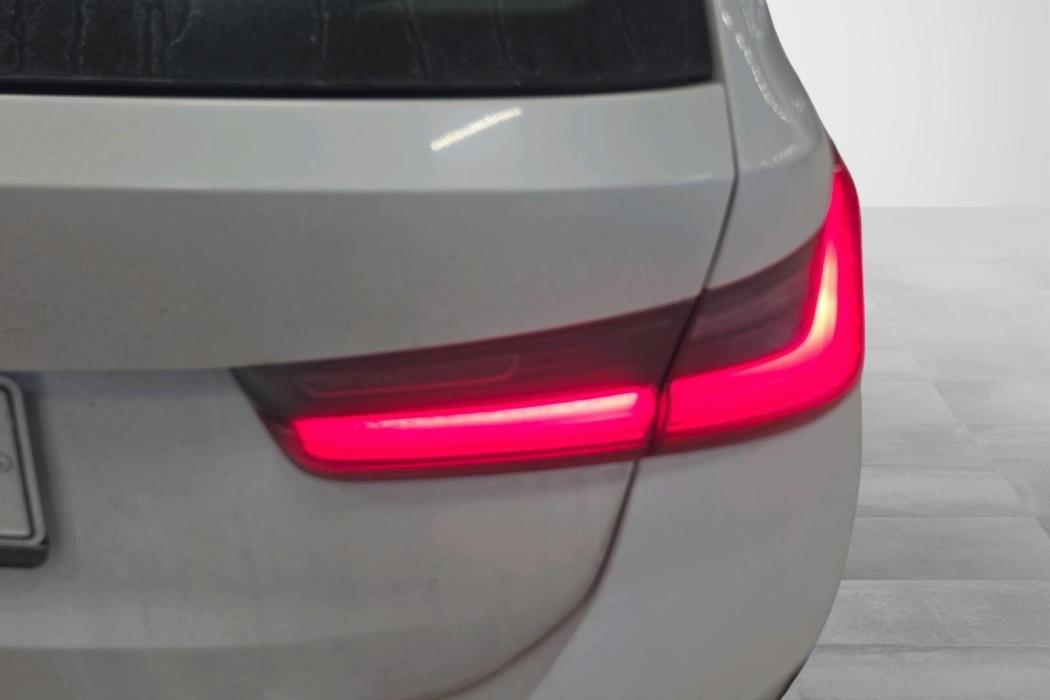 BMW 320 2021