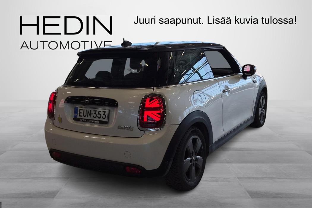 MINI Hatchback 2023