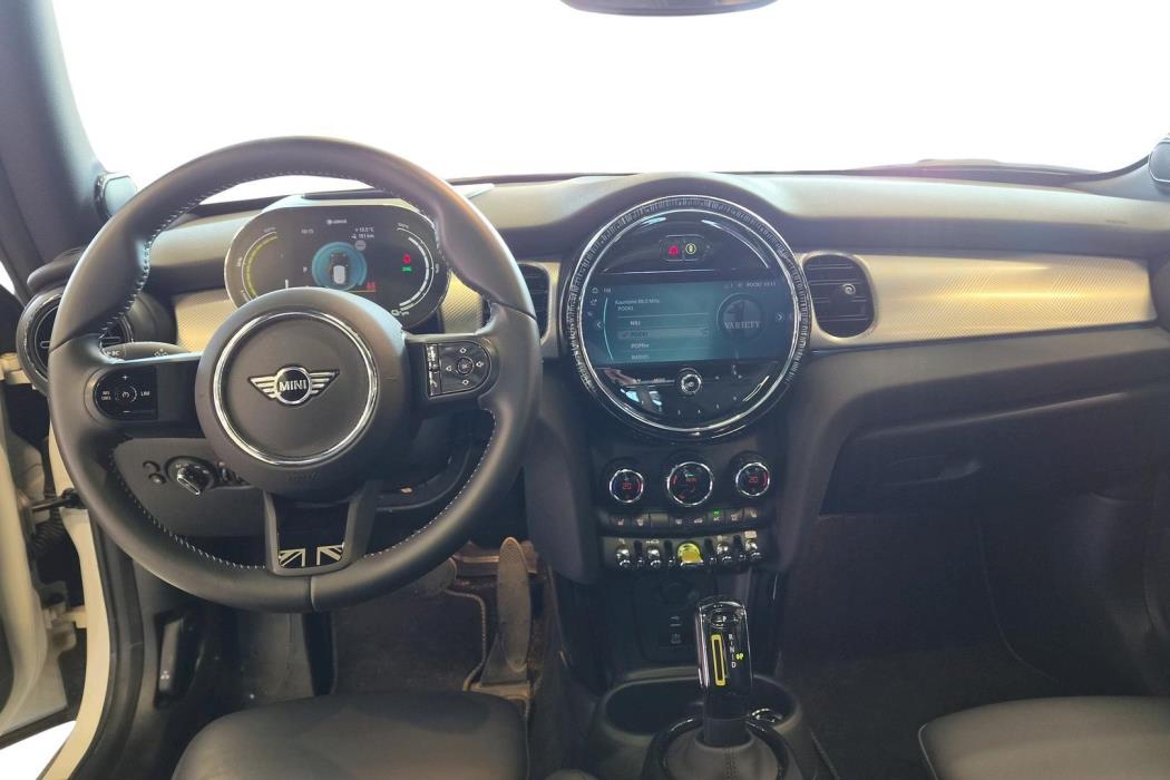 MINI Hatchback 2023