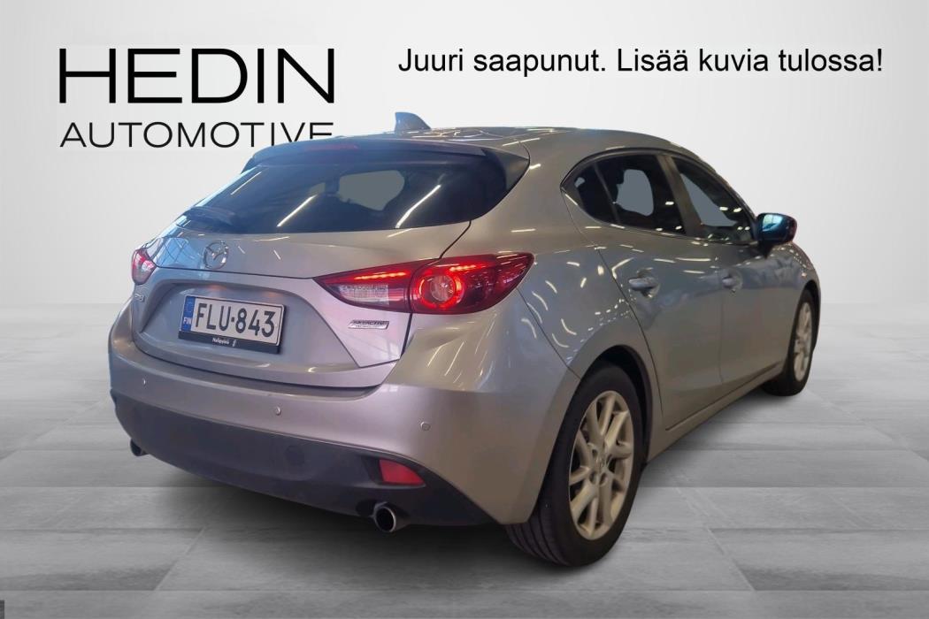 Mazda Mazda3 2015