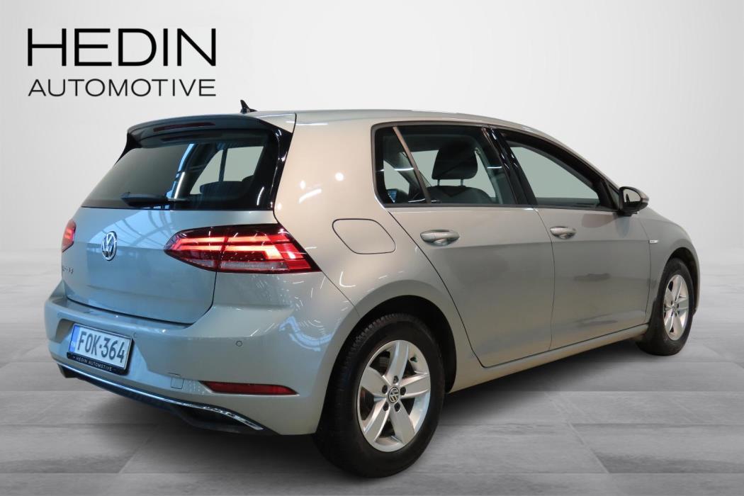 VOLKSWAGEN Golf 2020