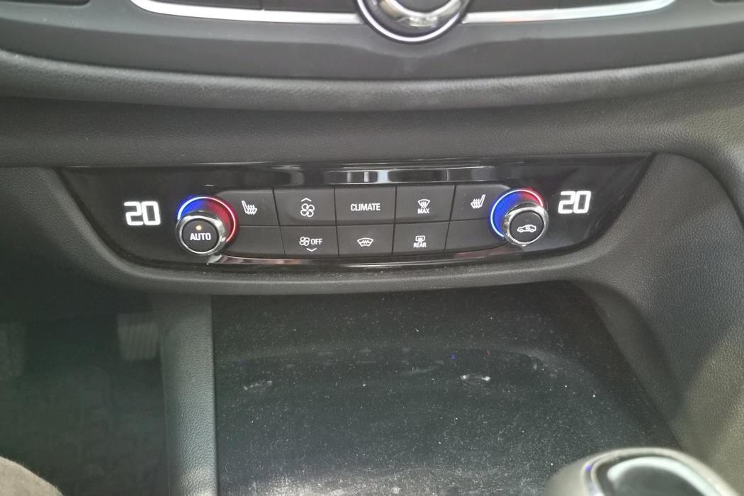 Opel Insignia 2021