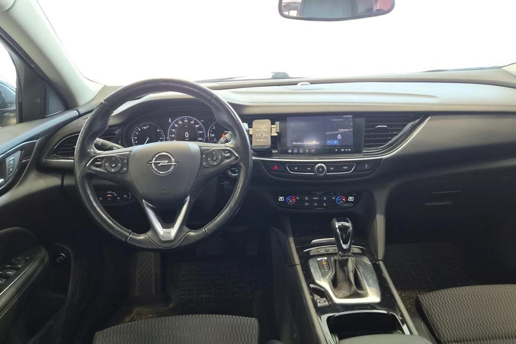 Opel Insignia 2021