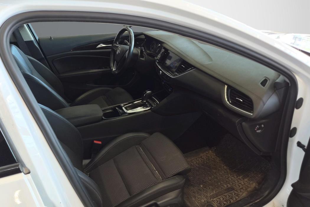 Opel Insignia 2021