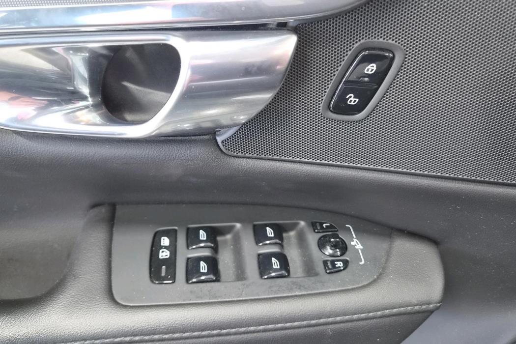 Volvo S90 2023