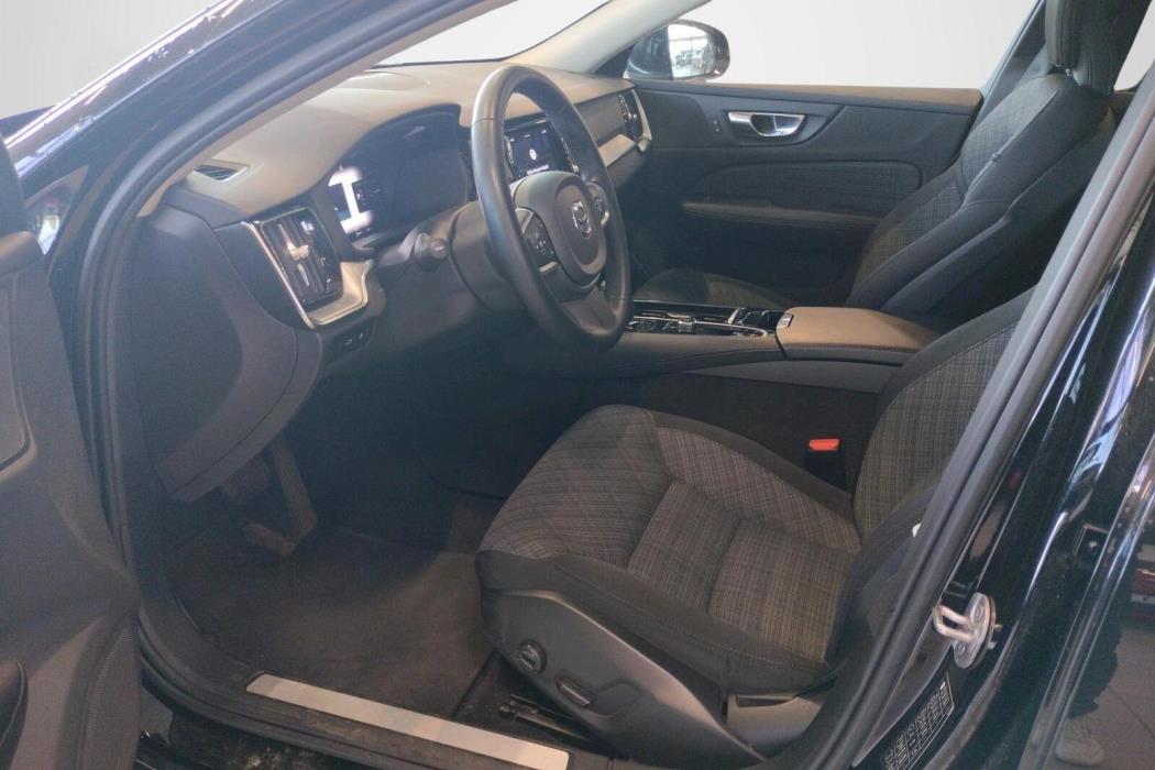 Volvo V60 2023