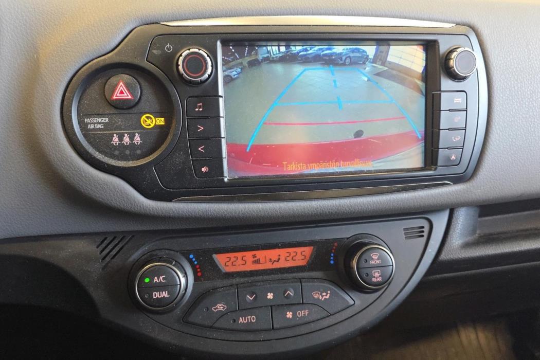 Toyota Yaris 2015