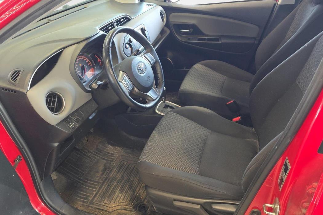 Toyota Yaris 2015