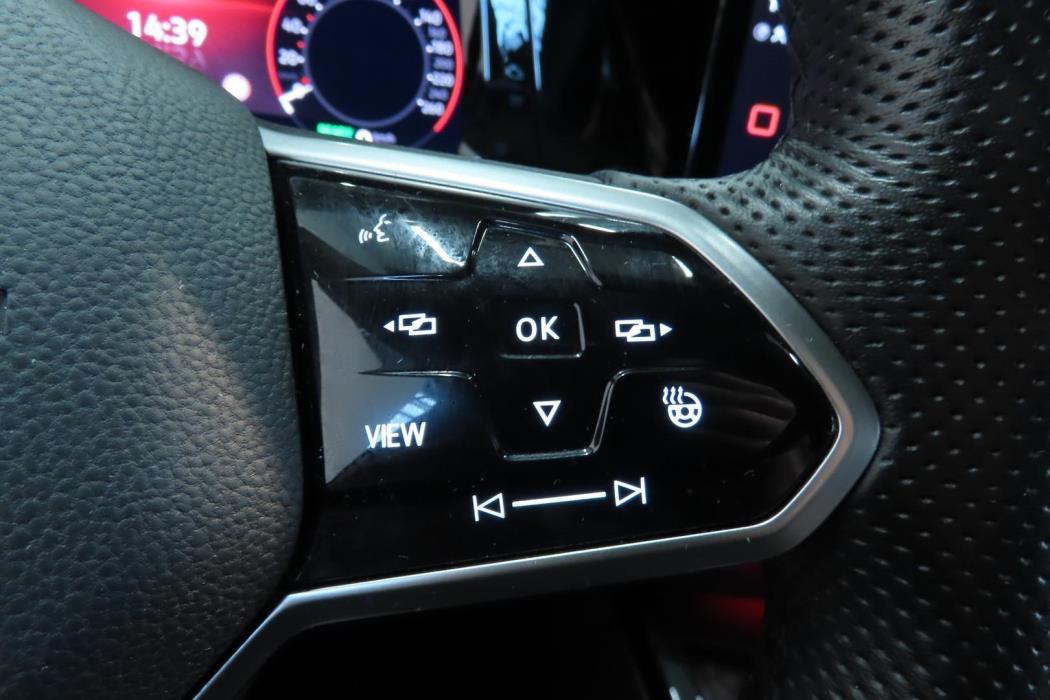 Volkswagen Golf 2023