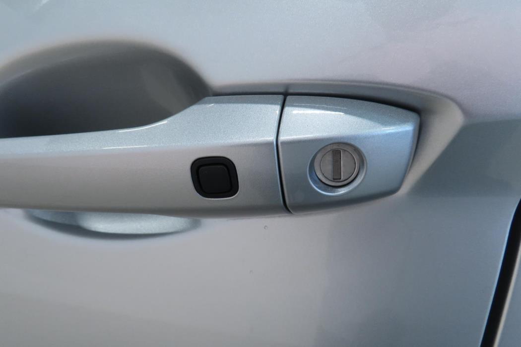 MITSUBISHI ECLIPSE CROSS 2025