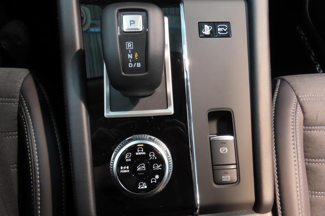 Mitsubishi Outlander 2026