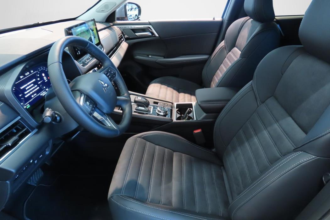 Mitsubishi Outlander 2026