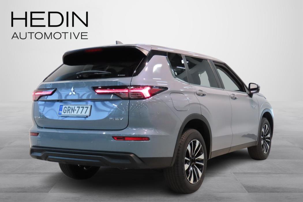 Mitsubishi Outlander 2025