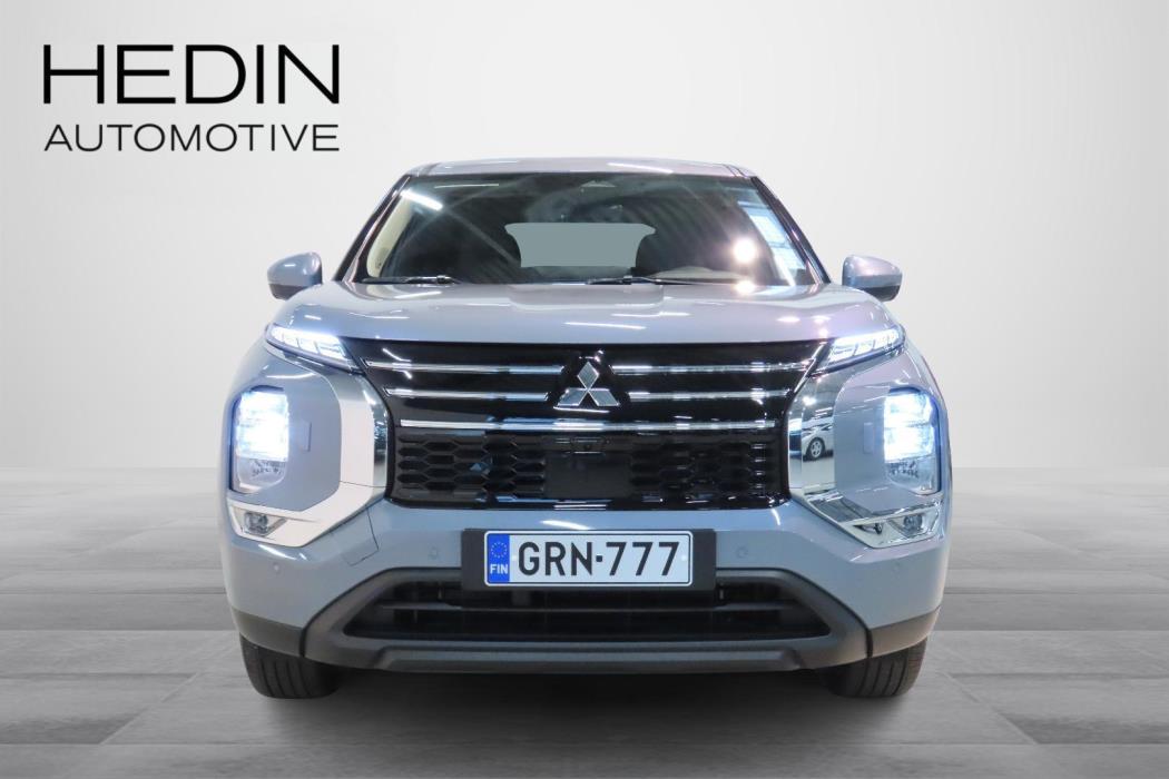 Mitsubishi Outlander 2025