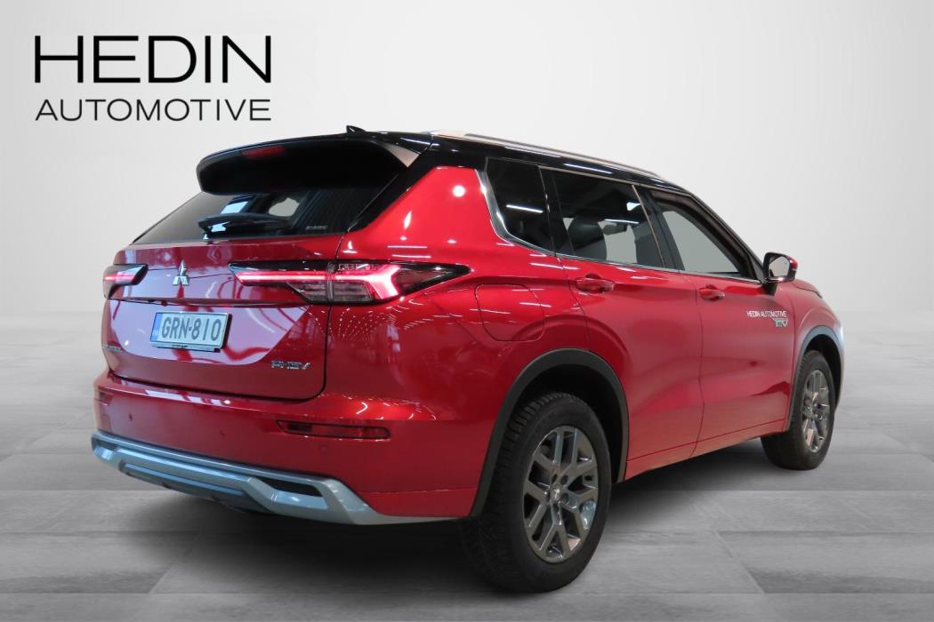 MITSUBISHI OUTLANDER 2026