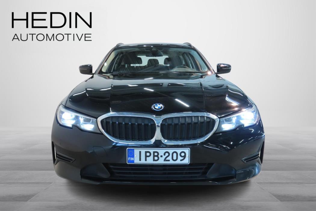 BMW 320 2022