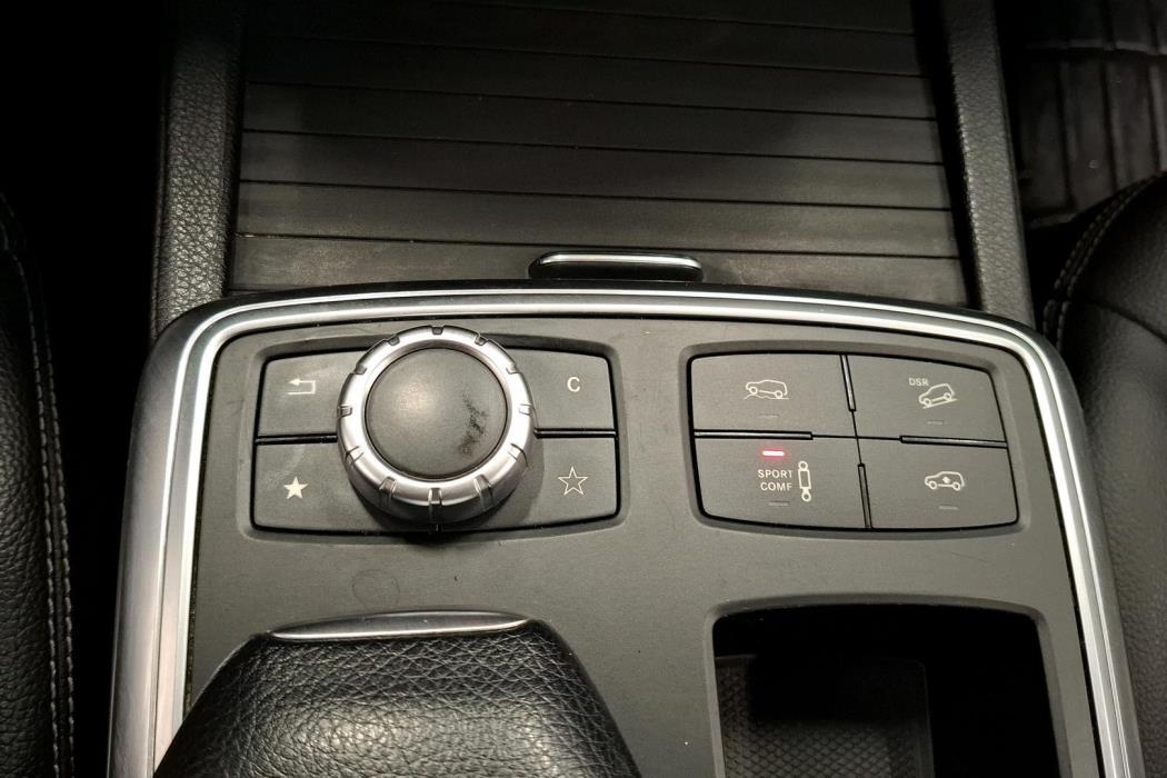 Mercedes-Benz ML 2012